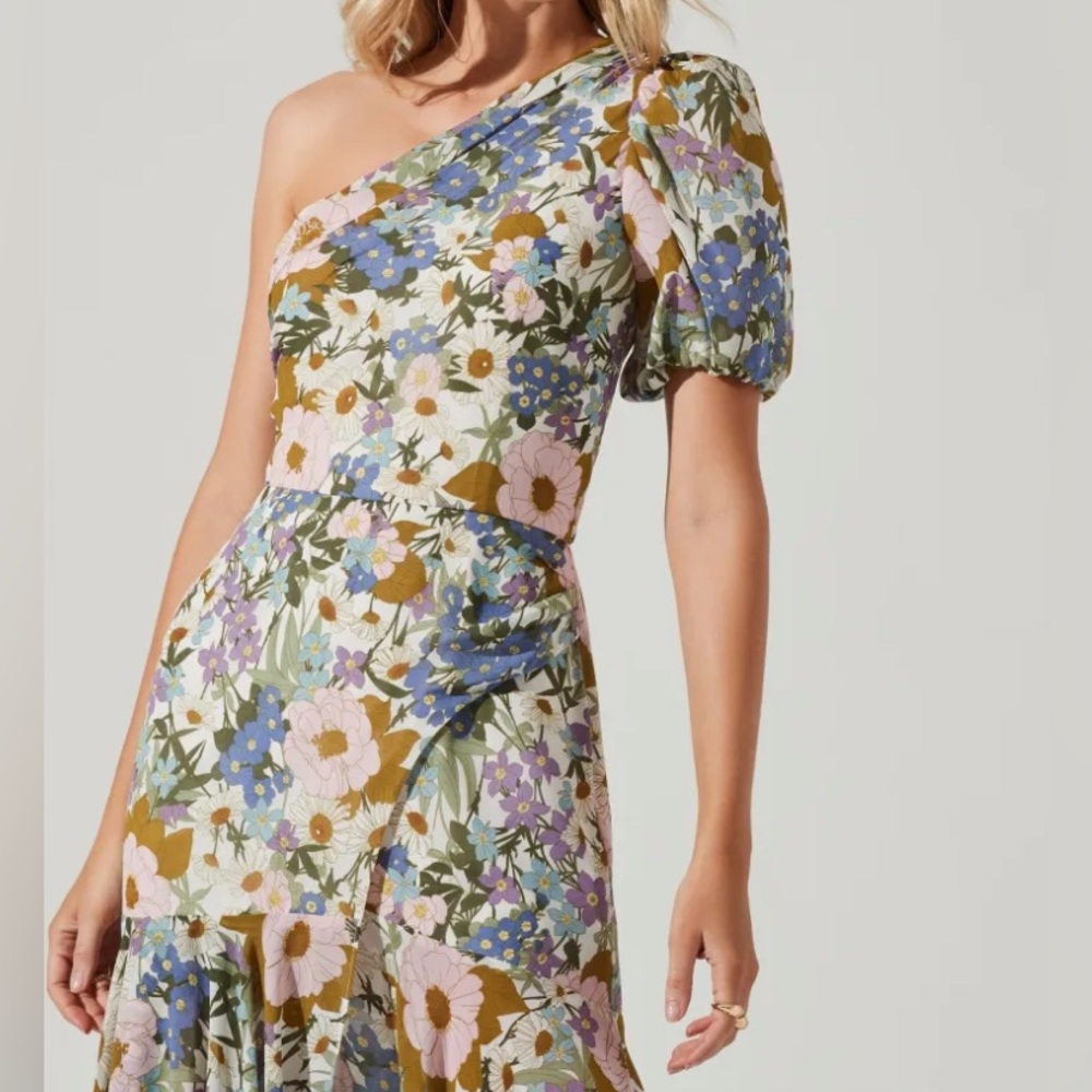 NWT ASTR the label Santorini one shoulder puff sleeve midi dress floral size M - Picture 2 of 6